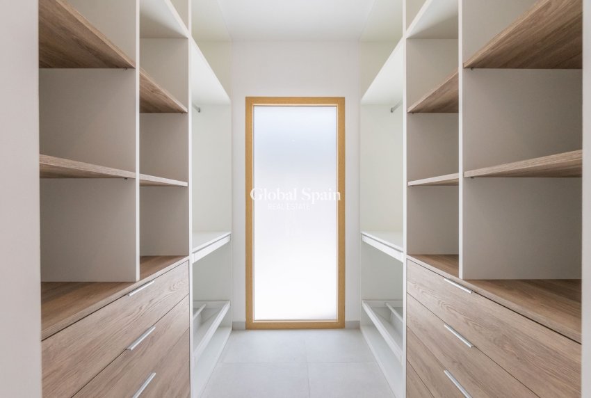 Wiederverkauf - Villa -
TORREVIEJA - Torreta Florida