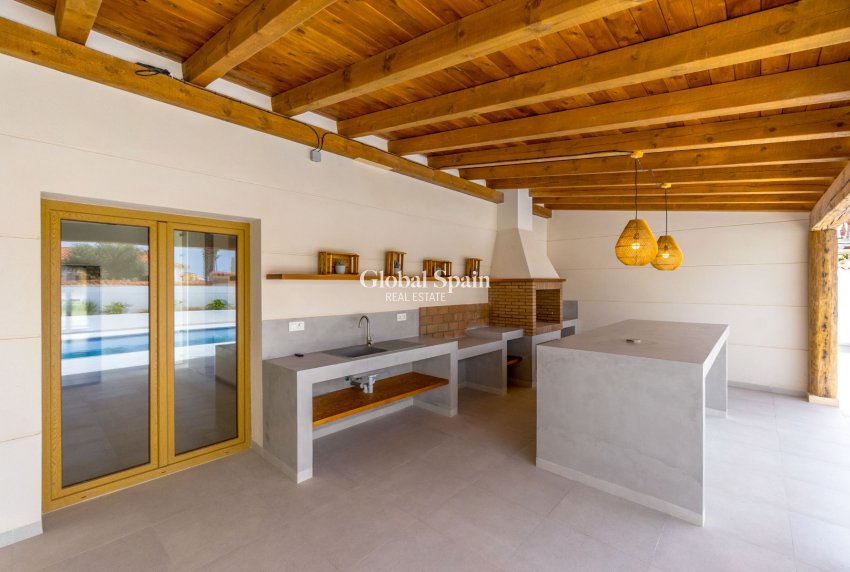 Wiederverkauf - Villa -
TORREVIEJA - Torreta Florida