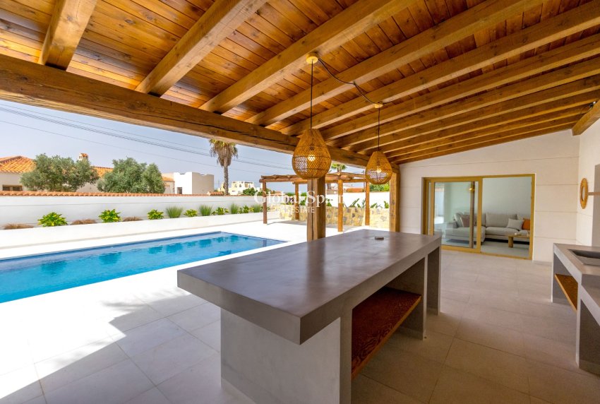 Wiederverkauf - Villa -
TORREVIEJA - Torreta Florida