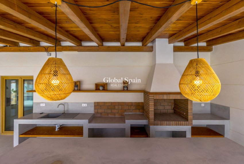 Wiederverkauf - Villa -
TORREVIEJA - Torreta Florida