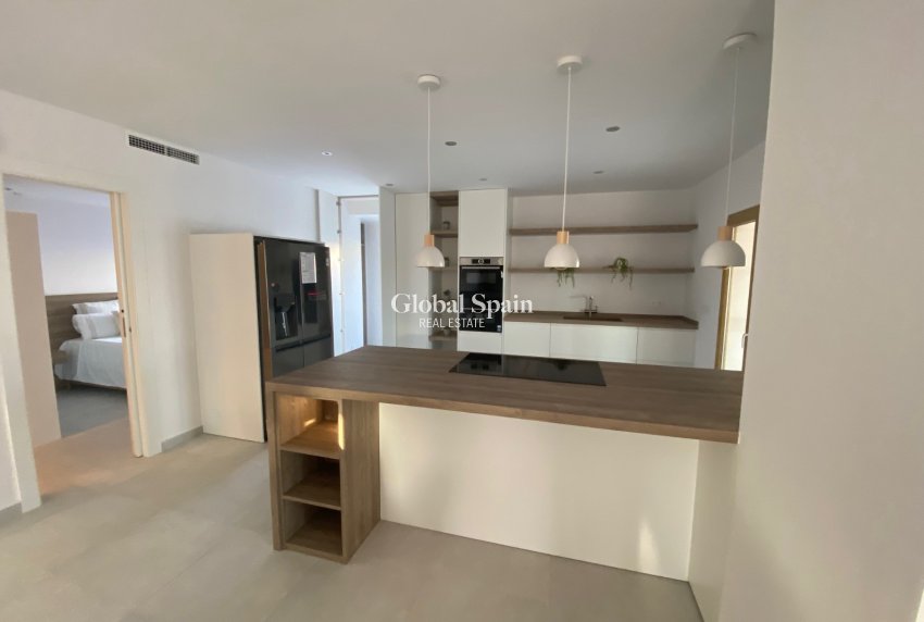 Wiederverkauf - Villa -
TORREVIEJA - Torreta Florida