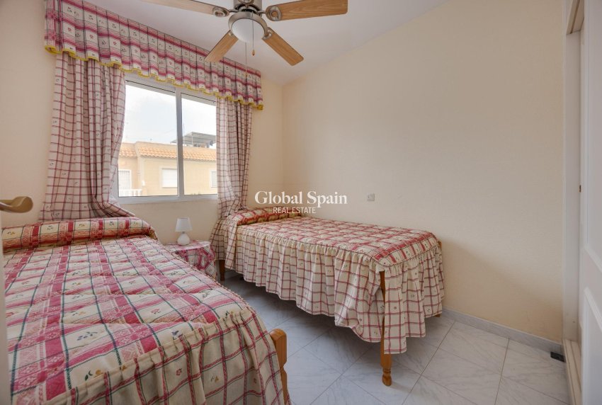 Wiederverkauf - VILLA -
TORREVIEJA - Torretas