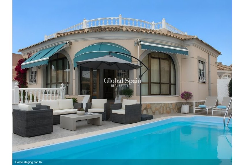 Wiederverkauf - VILLA -
TORREVIEJA - Torrevieja