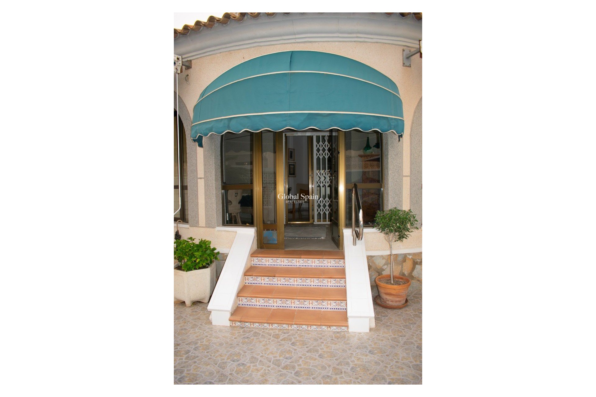 Wiederverkauf - VILLA -
TORREVIEJA - Torrevieja