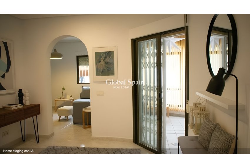 Wiederverkauf - VILLA -
TORREVIEJA - Torrevieja