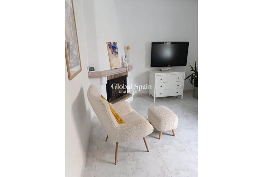 Wiederverkauf - VILLA -
TORREVIEJA - Torrevieja