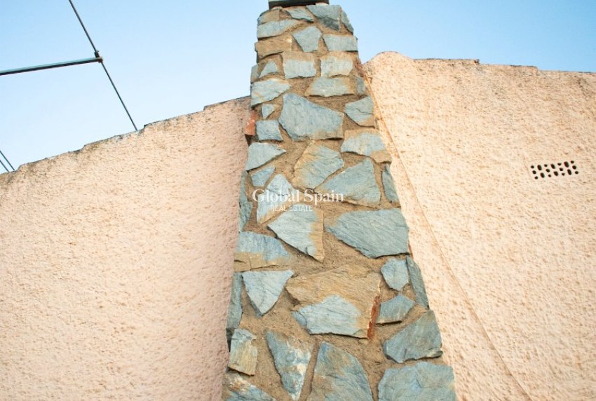 Wiederverkauf - VILLA -
TORREVIEJA - Torrevieja