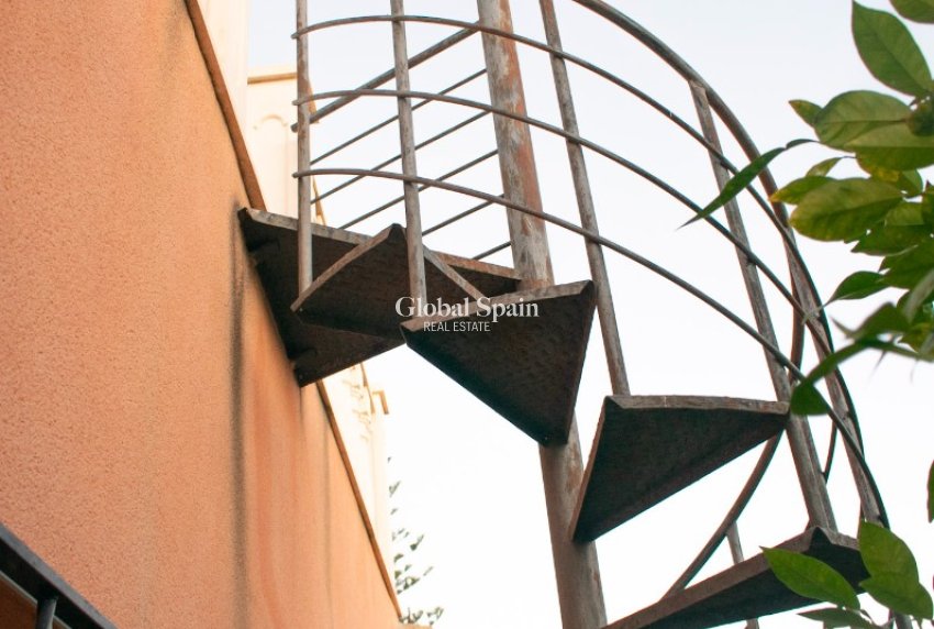 Wiederverkauf - VILLA -
TORREVIEJA - Torrevieja