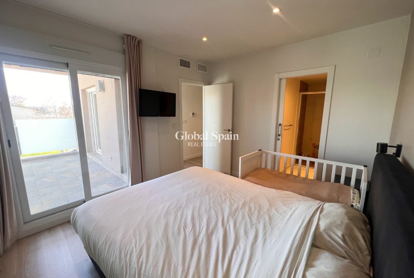 Wiederverkauf - VILLA -
TORREVIEJA - Torrevieja