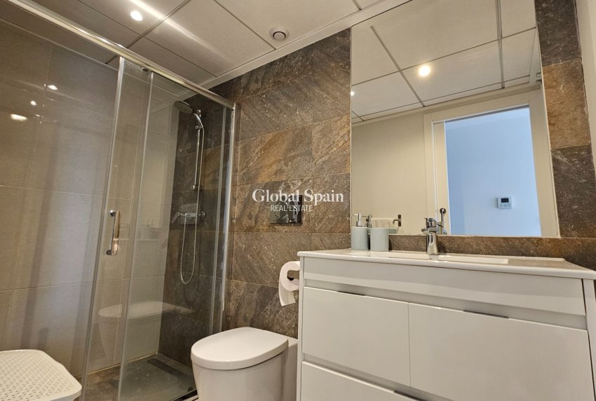 Wiederverkauf - VILLA -
TORREVIEJA - Torrevieja