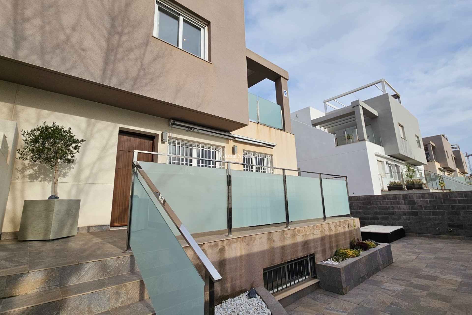 Wiederverkauf - VILLA -
TORREVIEJA - Torrevieja