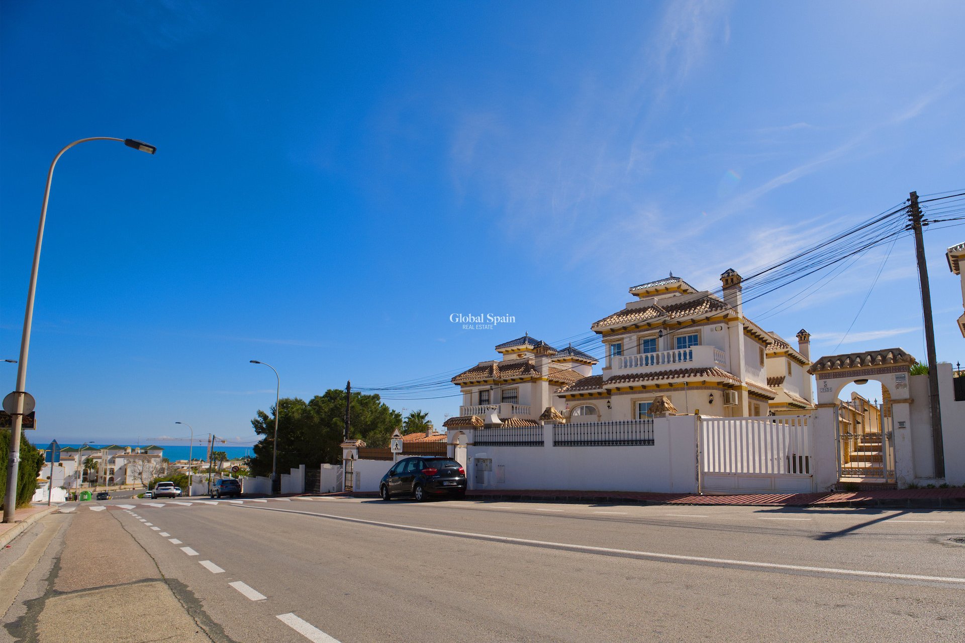 Wiederverkauf - VILLA -
TORREVIEJA - Torrevieja