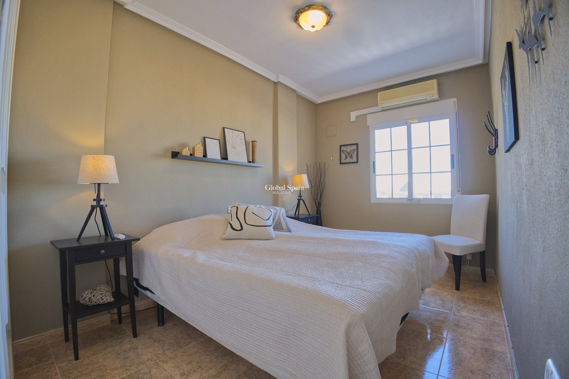 Wiederverkauf - VILLA -
TORREVIEJA - Torrevieja