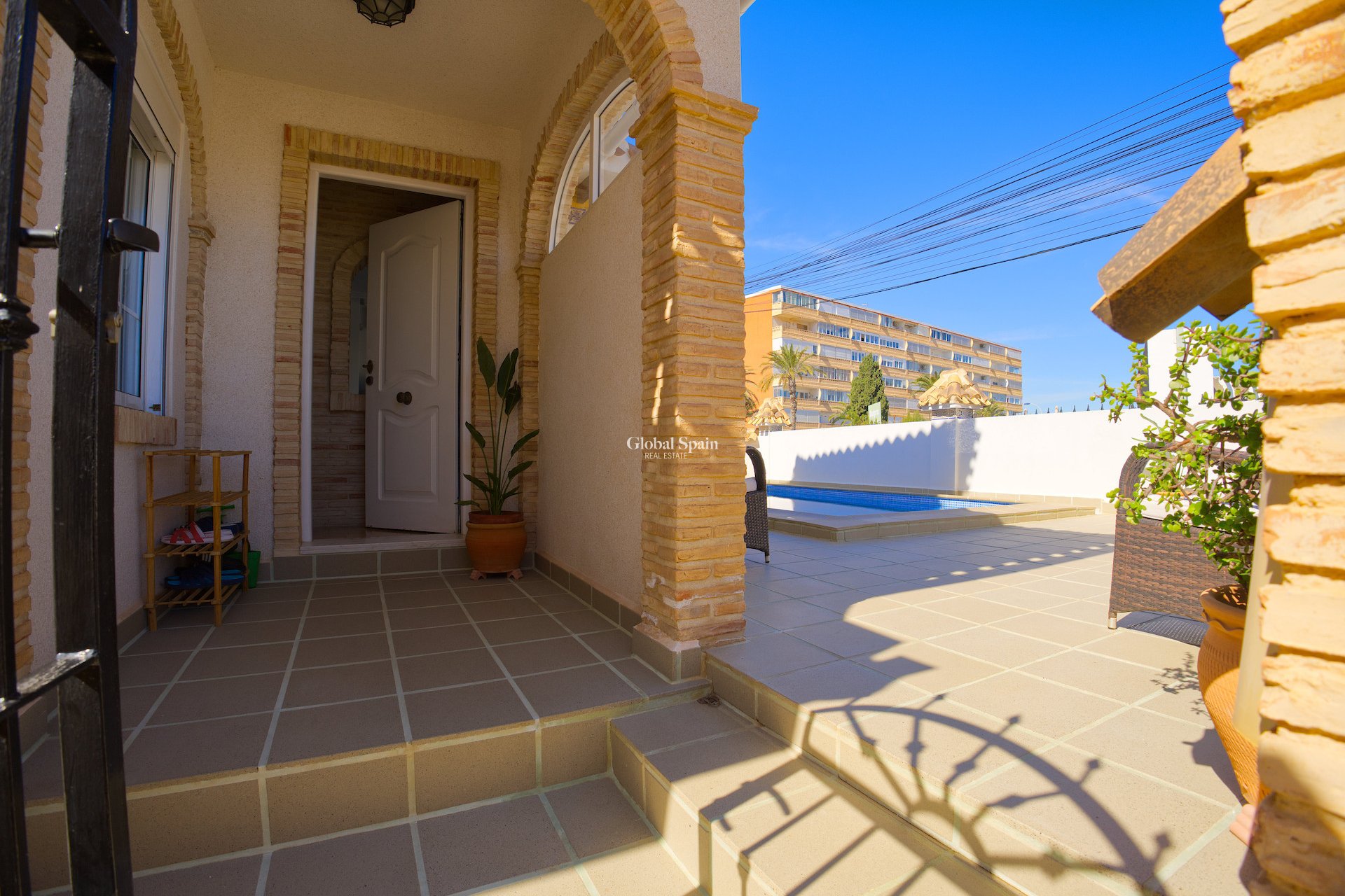 Wiederverkauf - VILLA -
TORREVIEJA - Torrevieja