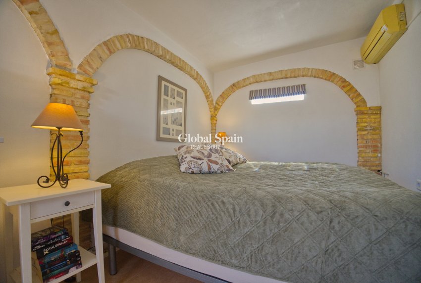 Wiederverkauf - VILLA -
TORREVIEJA - Torrevieja