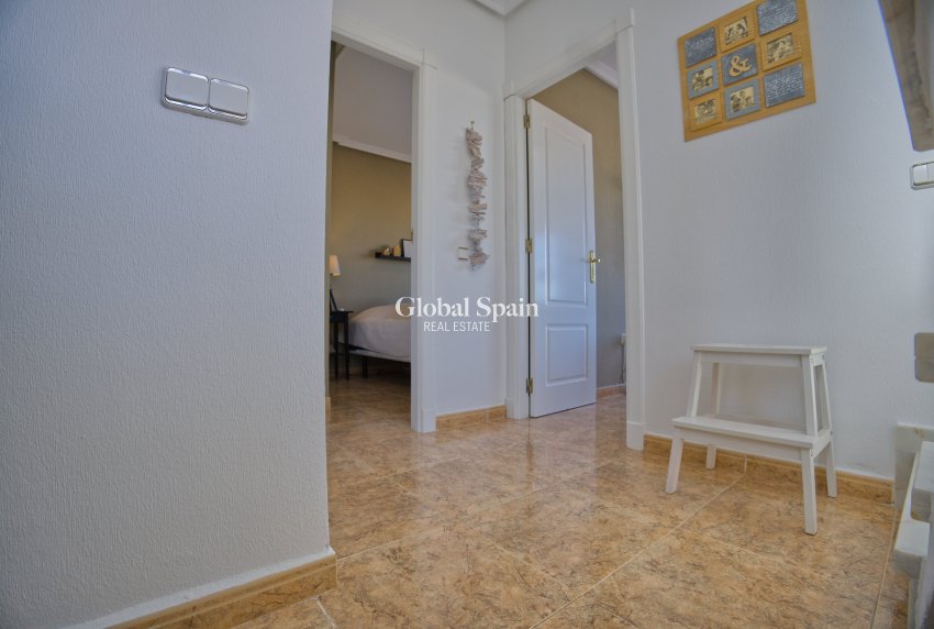 Wiederverkauf - VILLA -
TORREVIEJA - Torrevieja