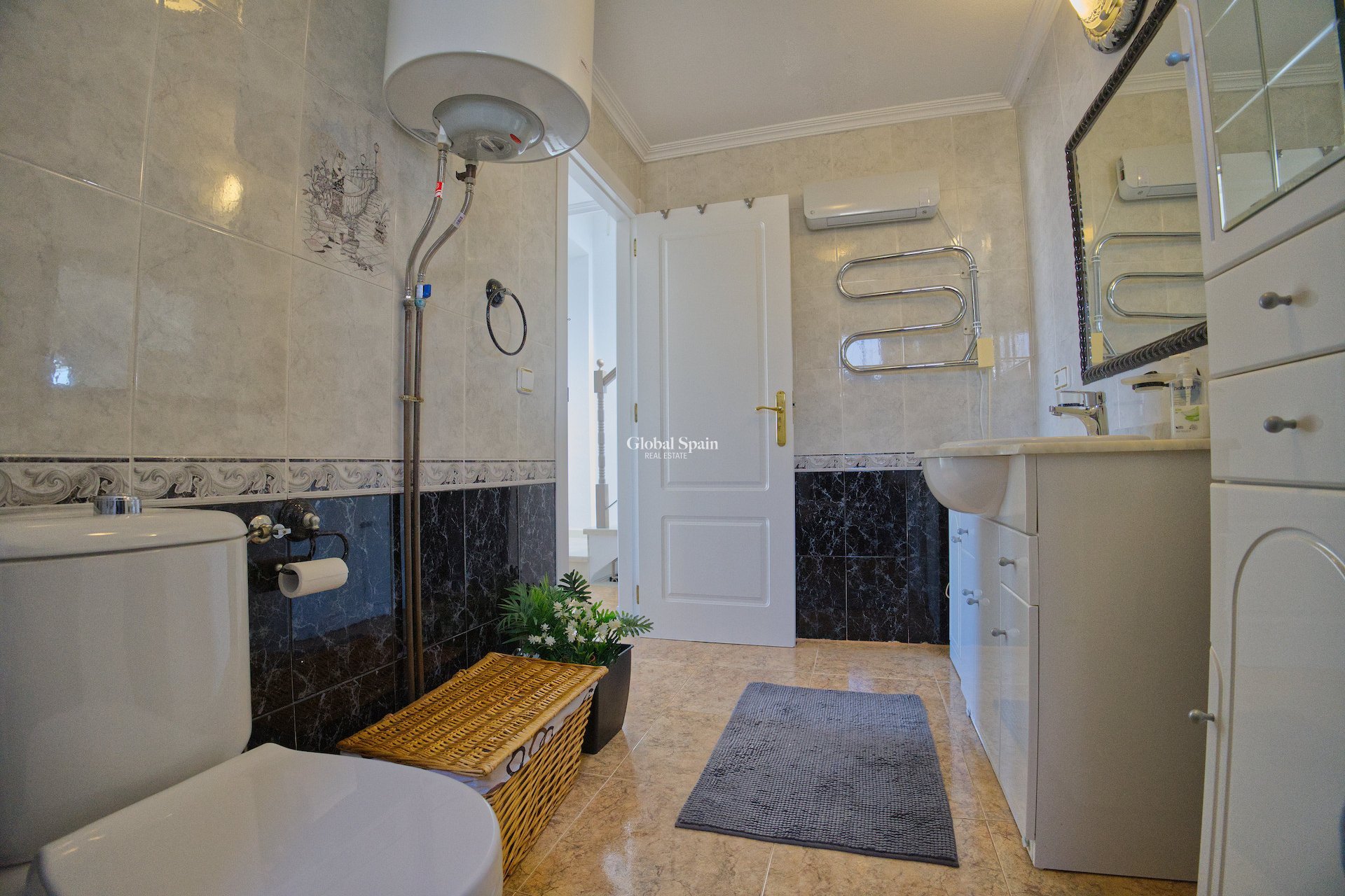Wiederverkauf - VILLA -
TORREVIEJA - Torrevieja