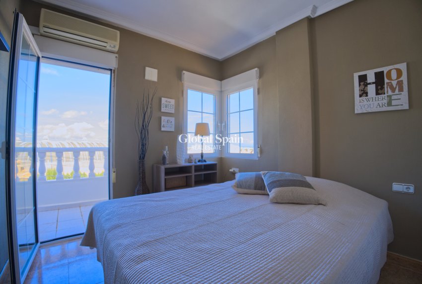 Wiederverkauf - VILLA -
TORREVIEJA - Torrevieja