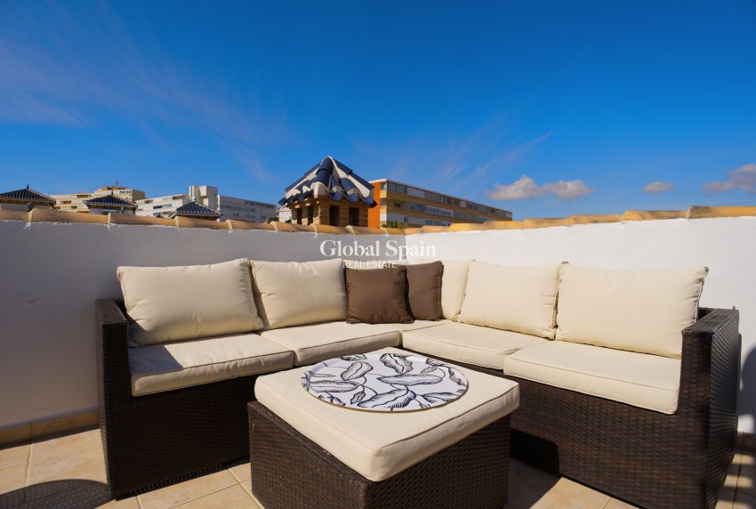 Wiederverkauf - VILLA -
TORREVIEJA - Torrevieja
