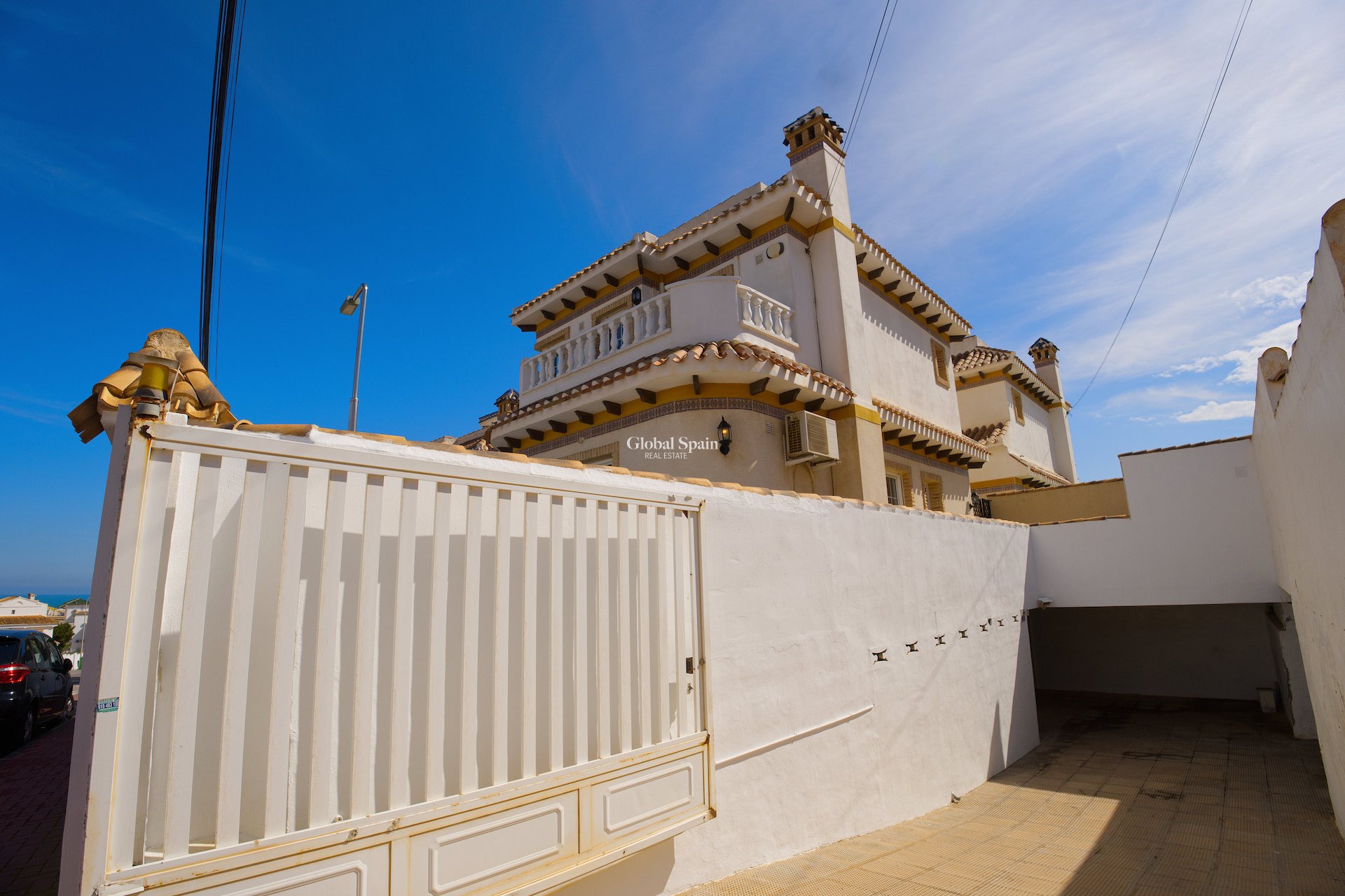 Wiederverkauf - VILLA -
TORREVIEJA - Torrevieja
