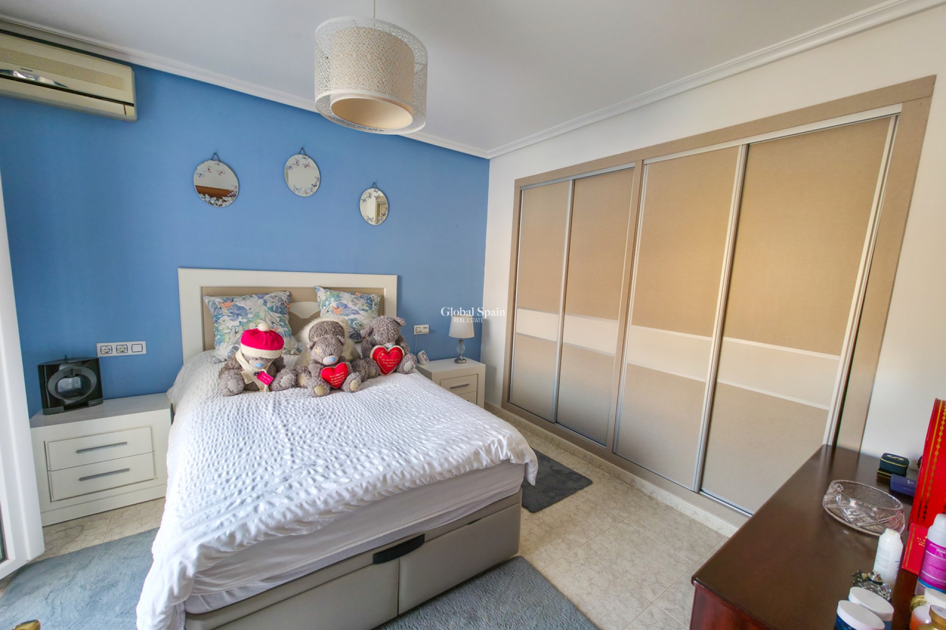 Wiederverkauf - VILLA -
VILLAMARTÍN - Costa Blanca