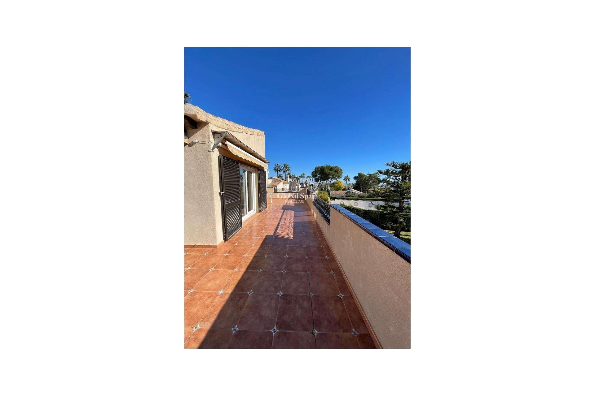 Wiederverkauf - VILLA -
VILLAMARTÍN - Costa Blanca