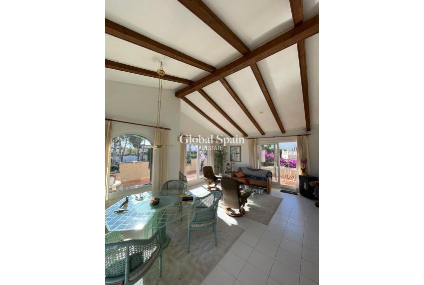 Wiederverkauf - VILLA -
VILLAMARTÍN - Costa Blanca