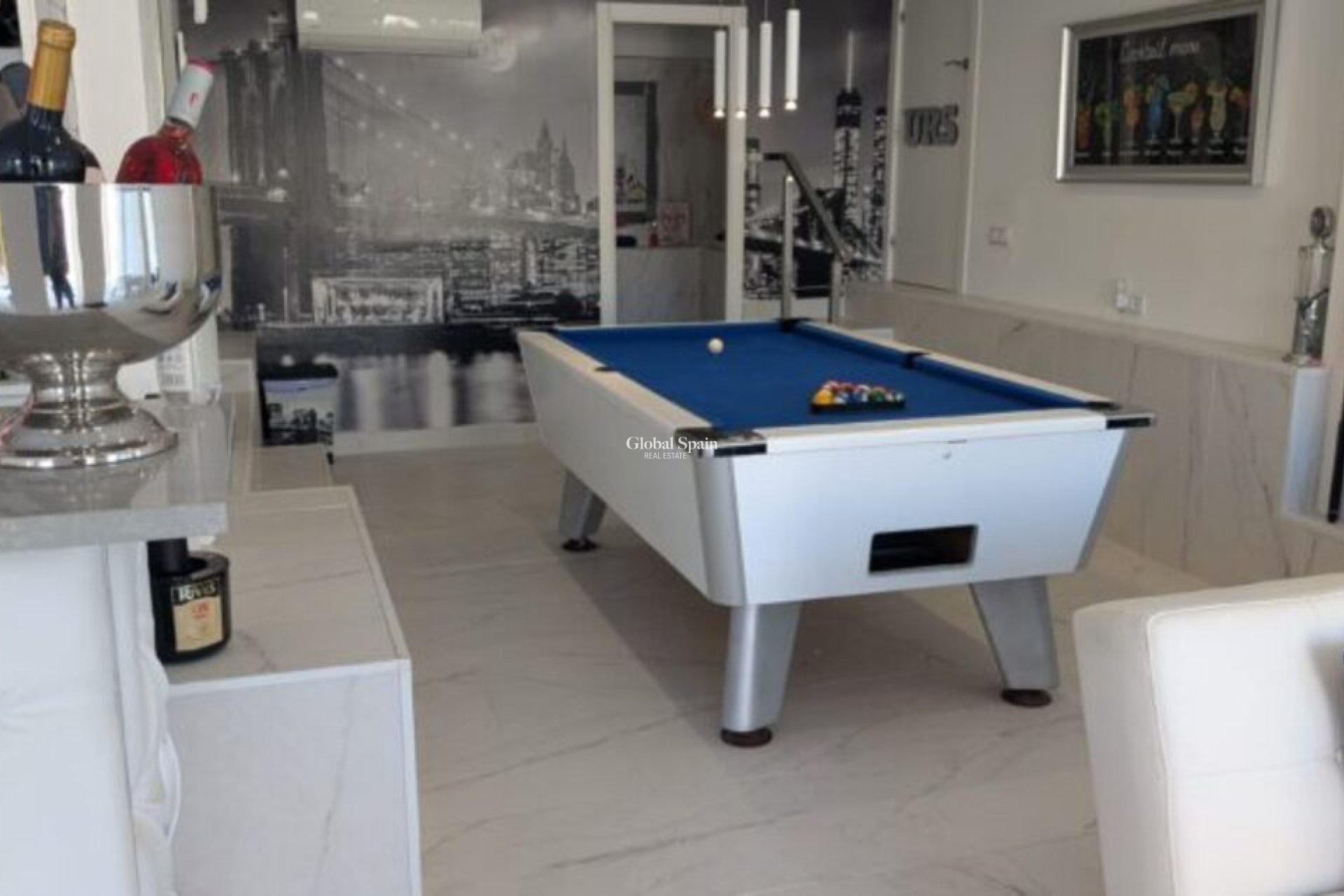 Wiederverkauf - VILLA -
VILLAMARTÍN - Costa Blanca