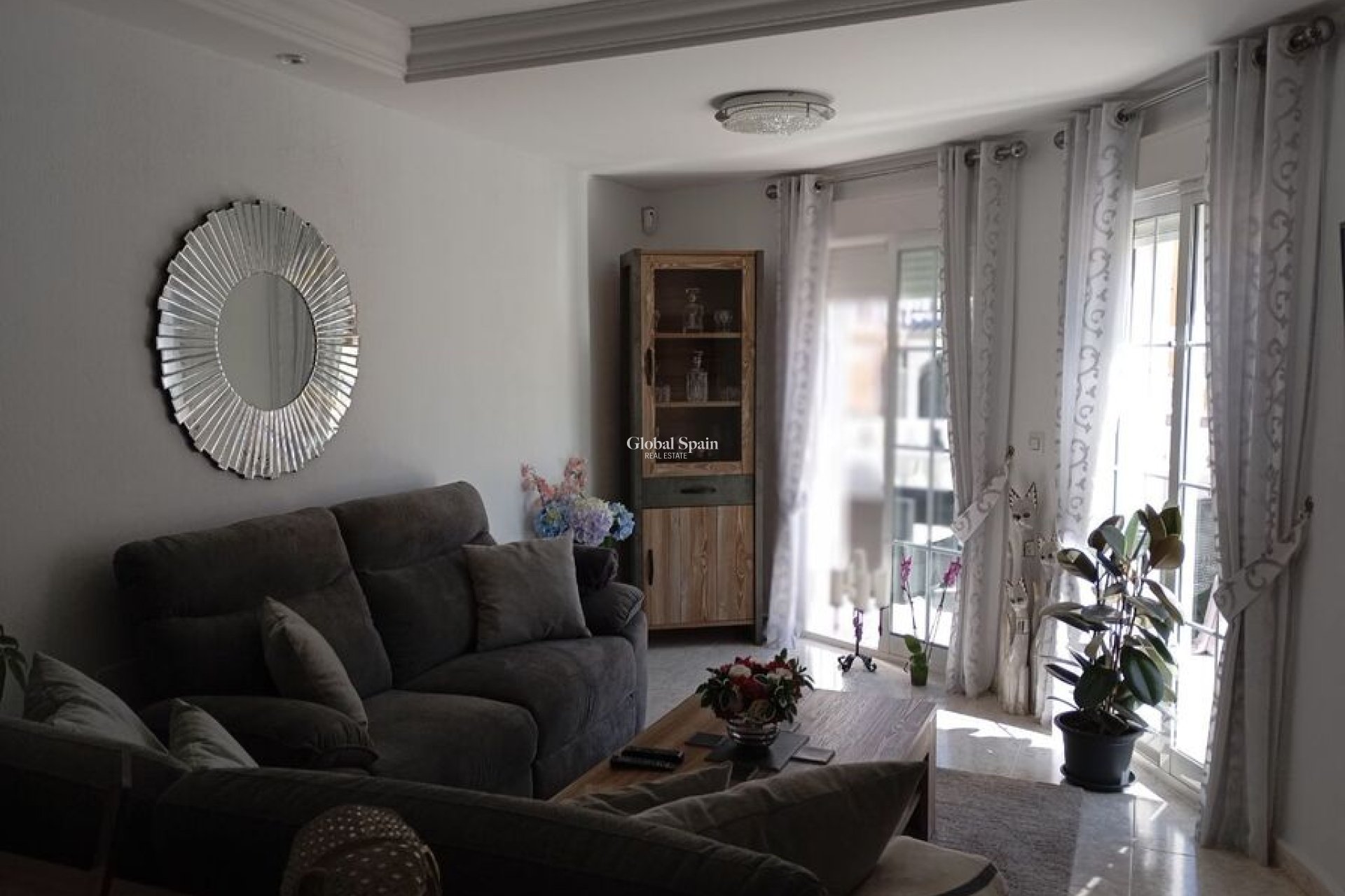 Wiederverkauf - VILLA -
VILLAMARTÍN - Costa Blanca