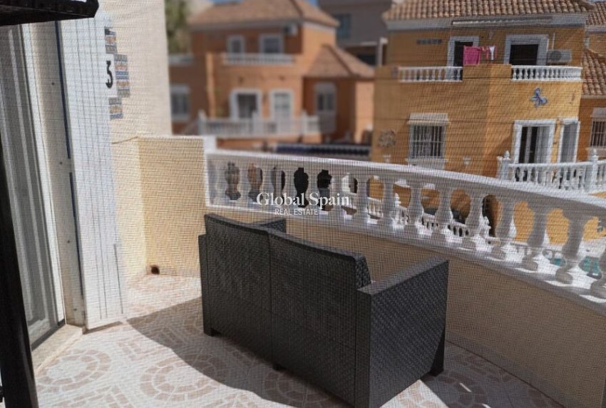 Wiederverkauf - VILLA -
VILLAMARTÍN - Costa Blanca