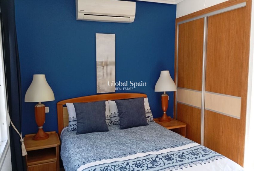 Wiederverkauf - VILLA -
VILLAMARTÍN - Costa Blanca