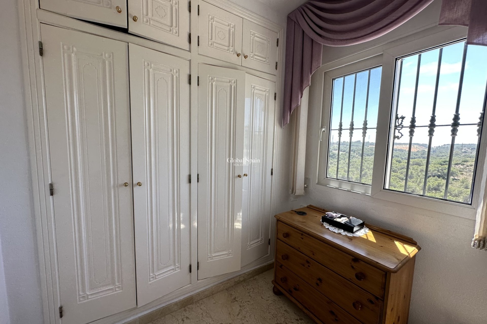 Wiederverkauf - VILLA -
VILLAMARTÍN - Costa Blanca