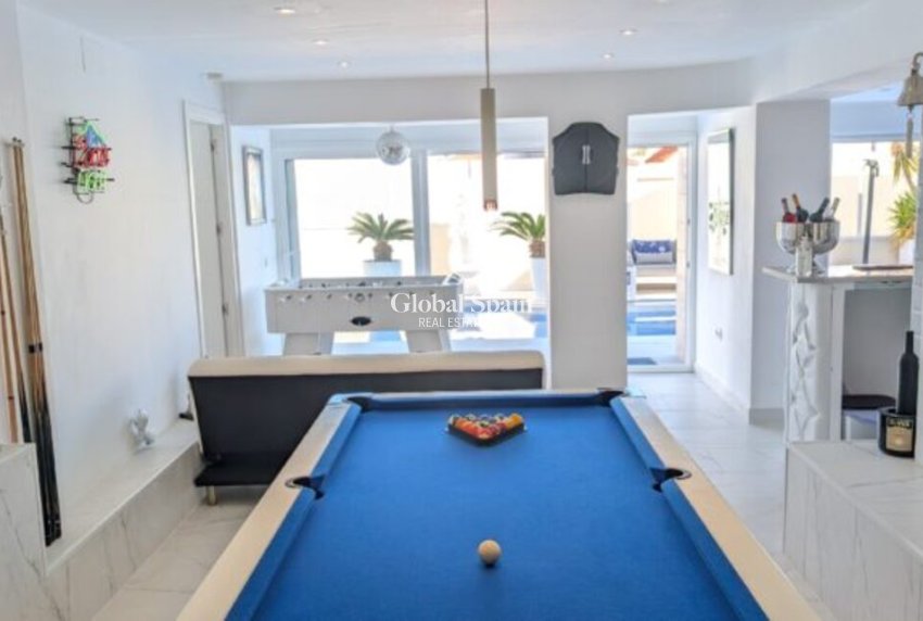 Wiederverkauf - VILLA -
VILLAMARTÍN - Costa Blanca