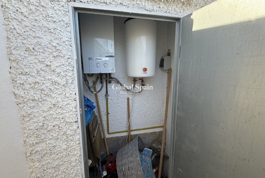 Wiederverkauf - VILLA -
VILLAMARTÍN - Costa Blanca