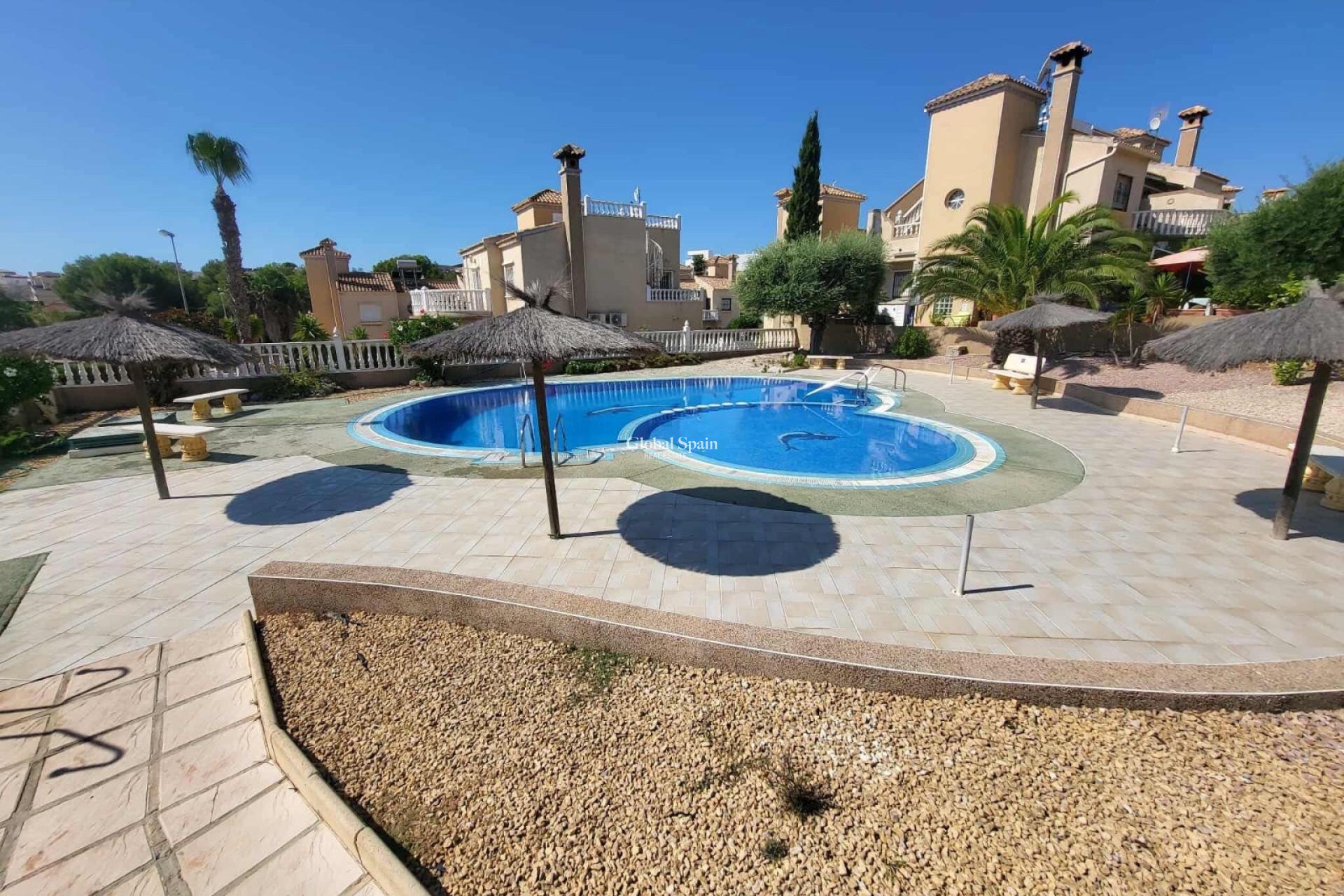 Wiederverkauf - VILLA -
VILLAMARTÍN - Costa Blanca