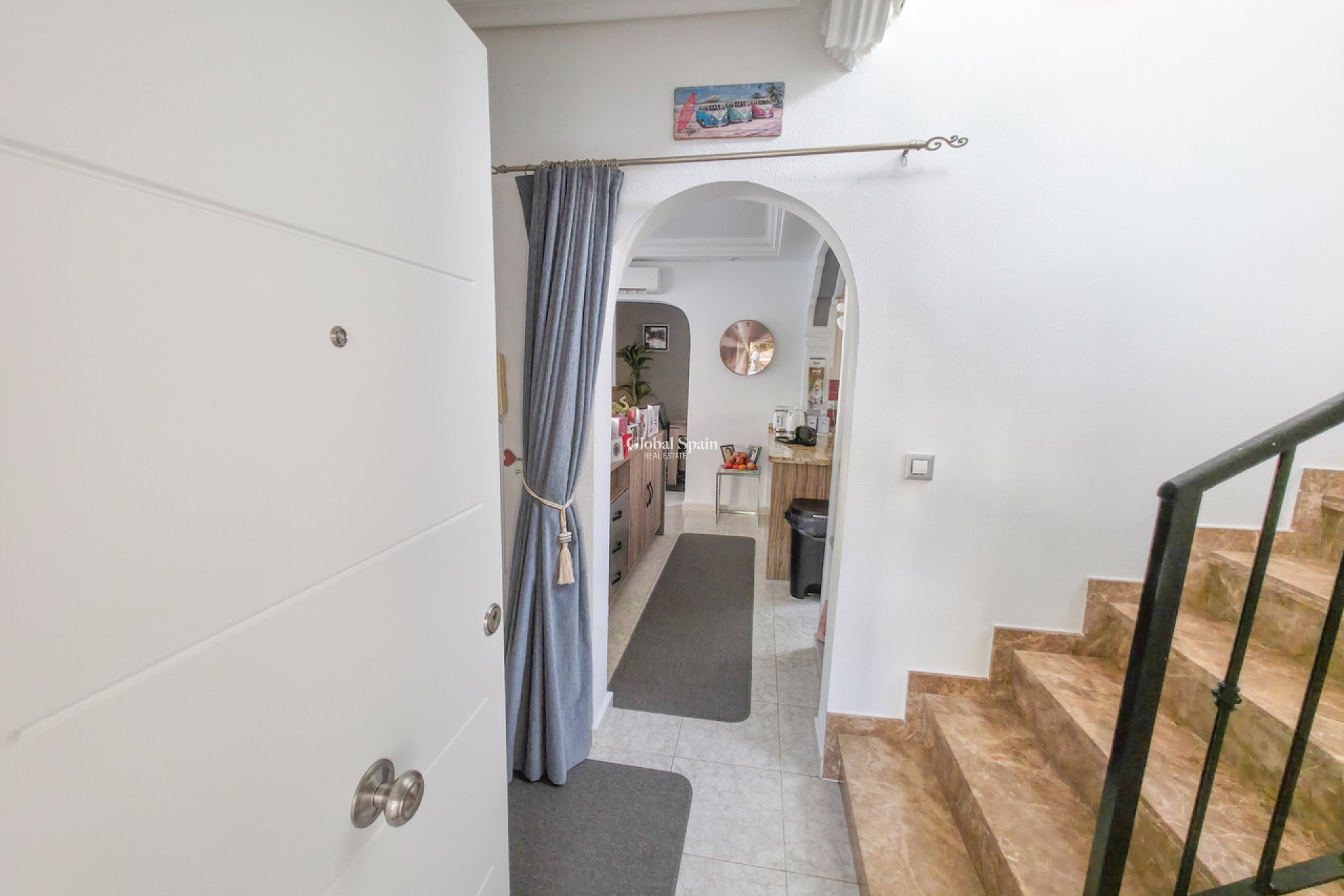 Wiederverkauf - VILLA -
VILLAMARTÍN - Costa Blanca