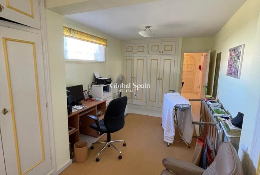 Wiederverkauf - VILLA -
VILLAMARTÍN - Costa Blanca