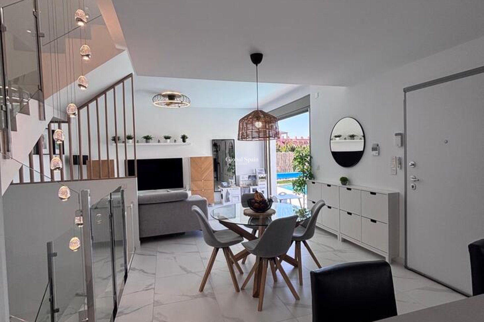 Wiederverkauf - VILLA -
VILLAMARTÍN - Costa Blanca