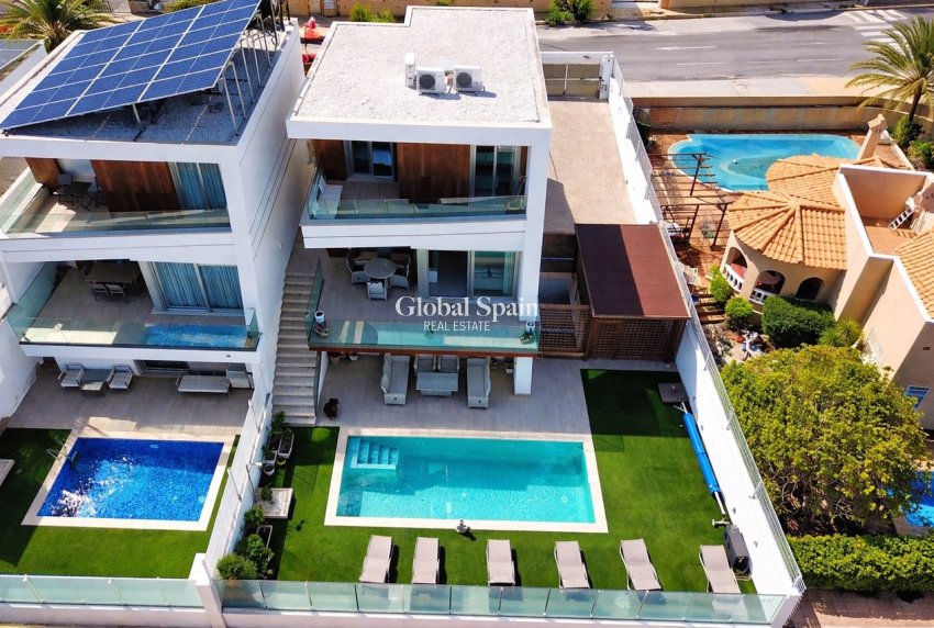 Wiederverkauf - VILLA -
VILLAMARTÍN - Costa Blanca