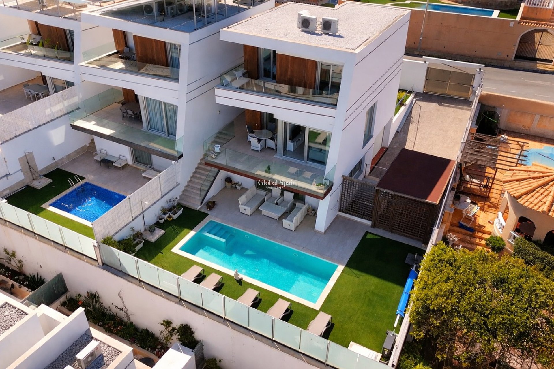 Wiederverkauf - VILLA -
VILLAMARTÍN - Costa Blanca