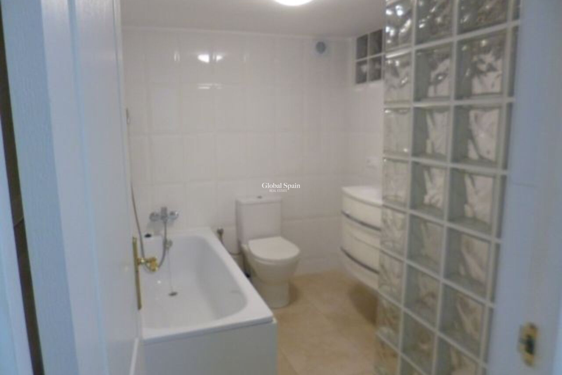 Wiederverkauf - VILLA -
VILLAMARTÍN - Costa Blanca