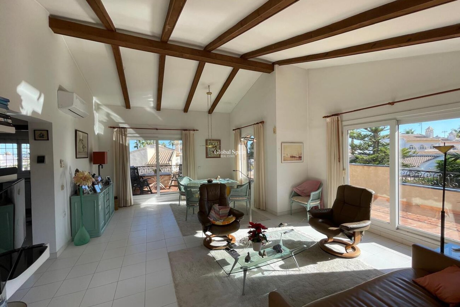 Wiederverkauf - VILLA -
VILLAMARTÍN - Costa Blanca