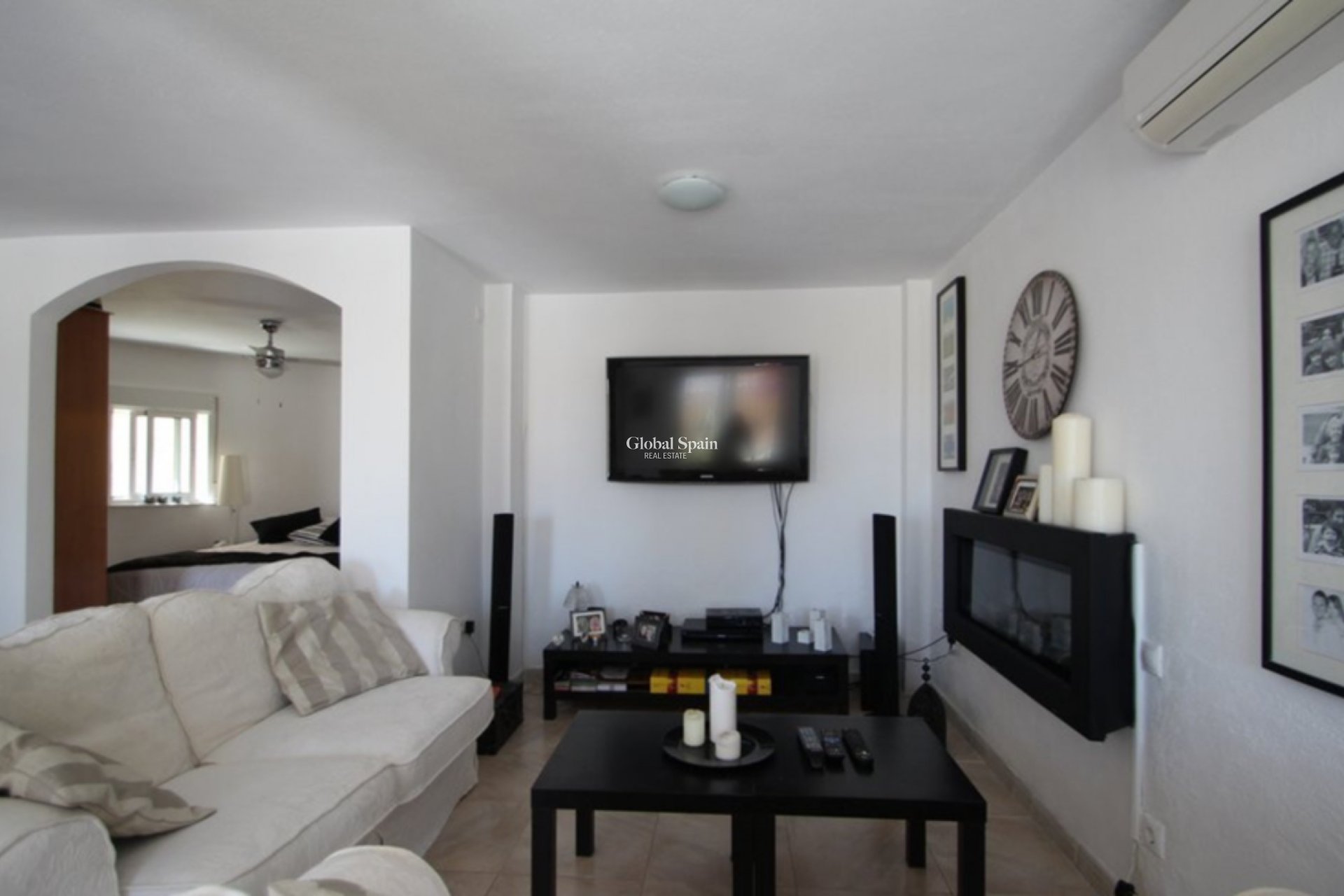 Wiederverkauf - VILLA -
VILLAMARTÍN - Costa Blanca