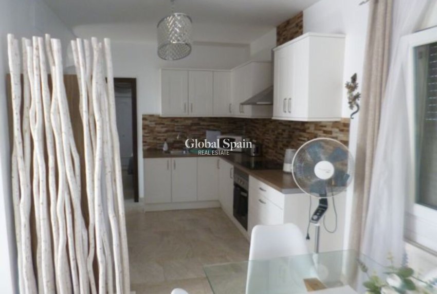 Wiederverkauf - VILLA -
VILLAMARTÍN - Costa Blanca