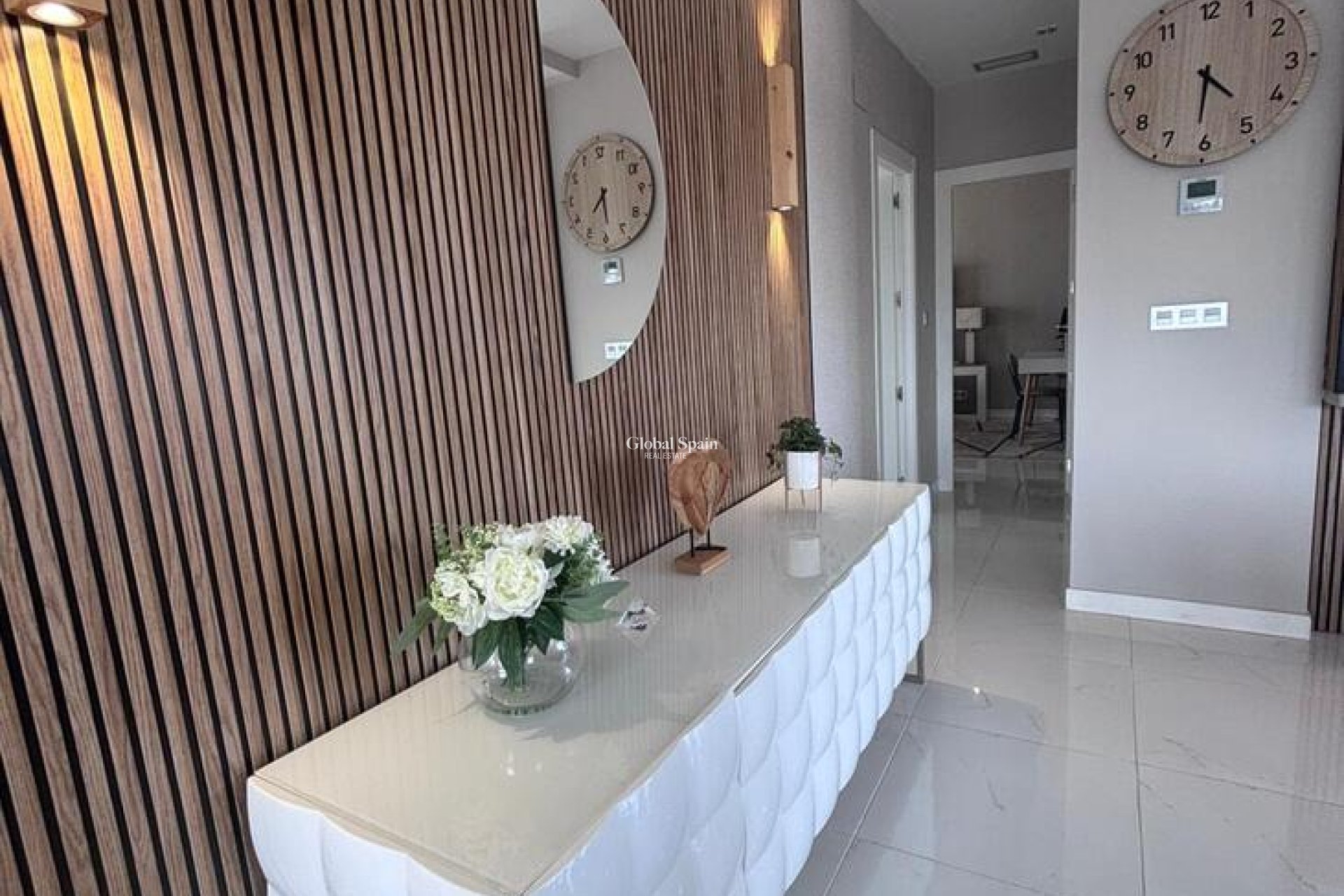 Wiederverkauf - VILLA -
VILLAMARTÍN - Costa Blanca