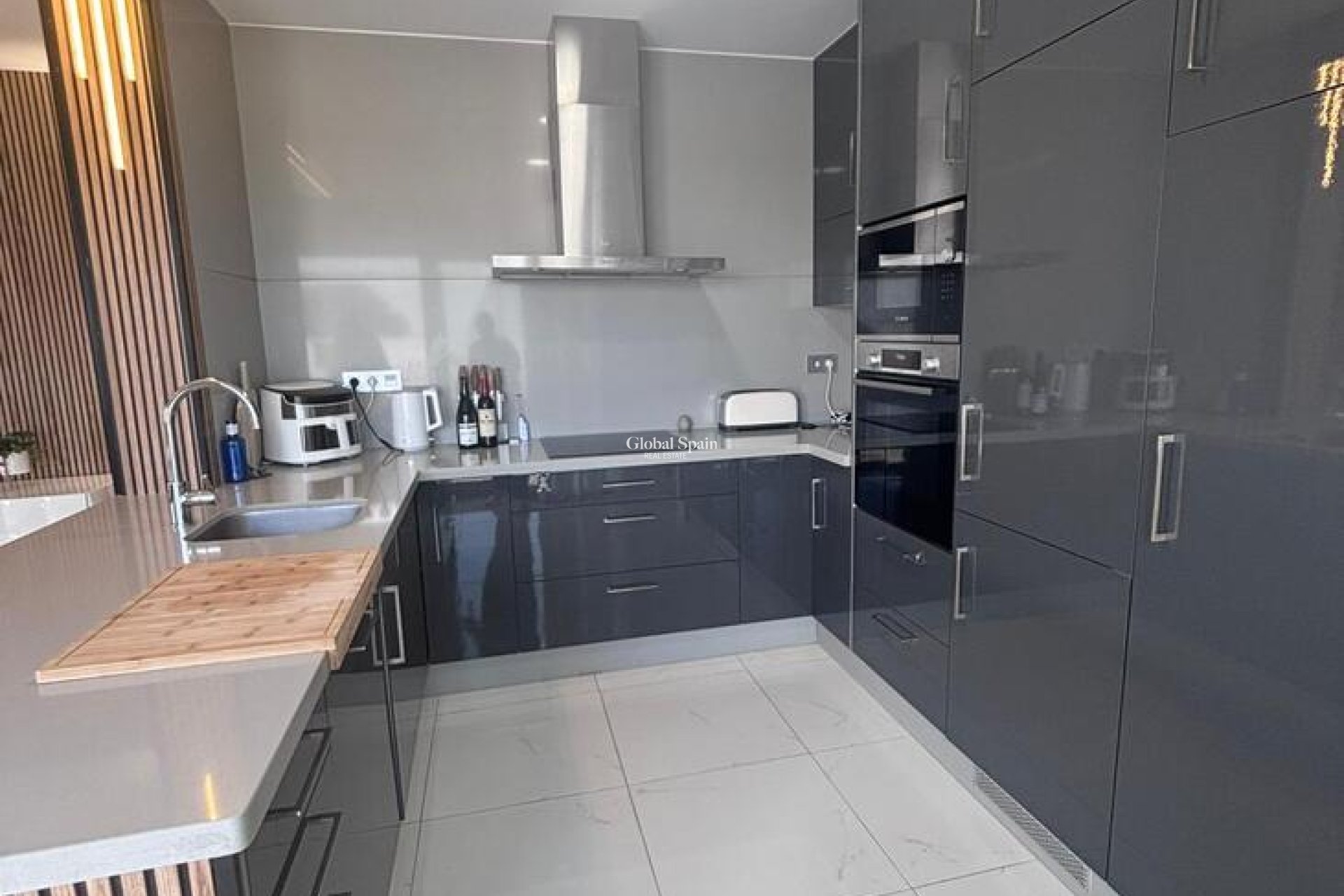 Wiederverkauf - VILLA -
VILLAMARTÍN - Costa Blanca