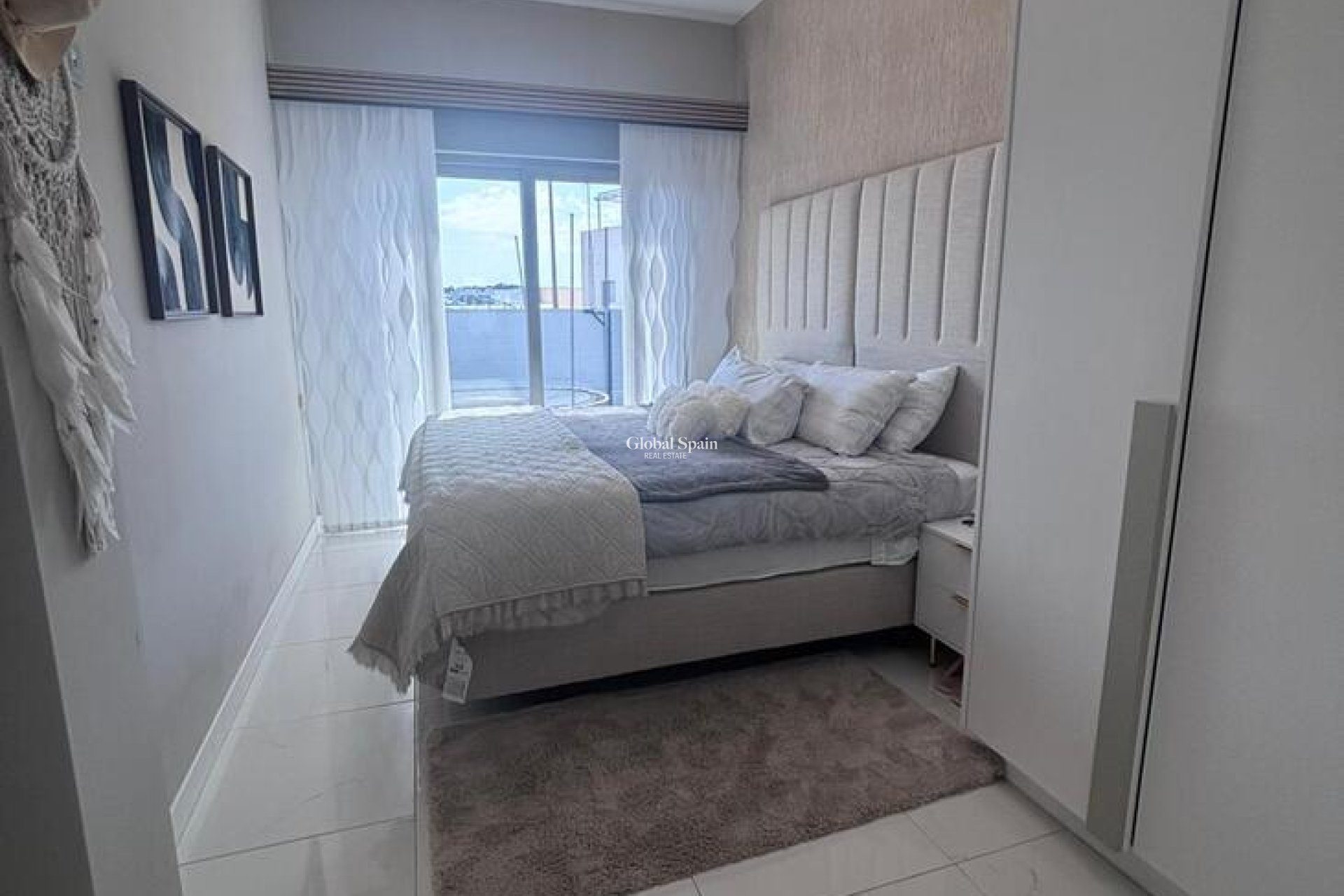 Wiederverkauf - VILLA -
VILLAMARTÍN - Costa Blanca