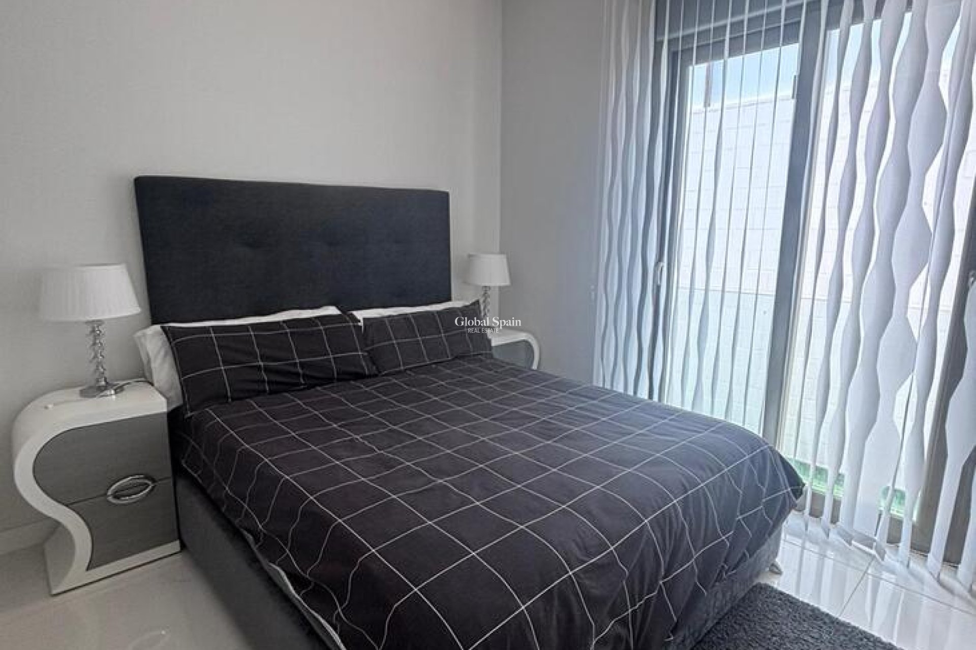 Wiederverkauf - VILLA -
VILLAMARTÍN - Costa Blanca