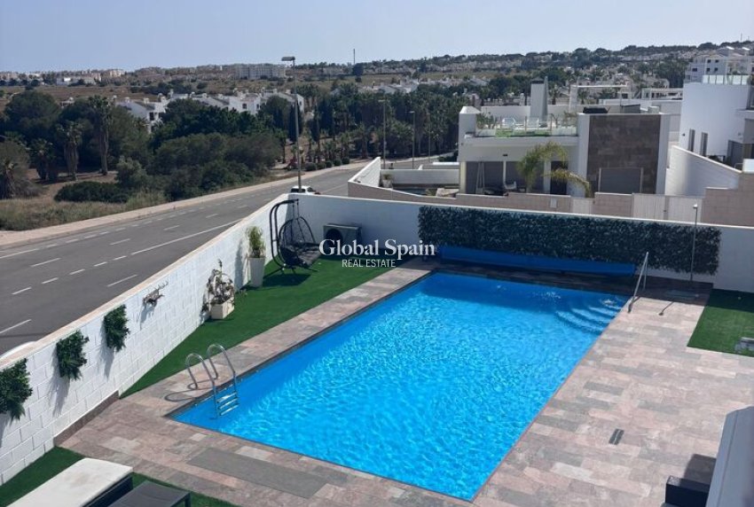 Wiederverkauf - VILLA -
VILLAMARTÍN - Costa Blanca