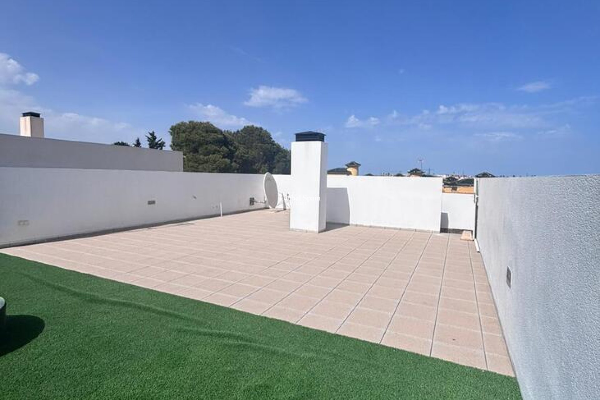 Wiederverkauf - VILLA -
VILLAMARTÍN - Costa Blanca